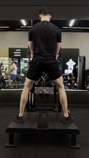 Sumô squat com triângulo